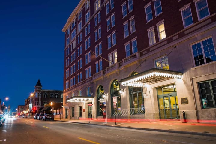 Hotel Julien Dubuque