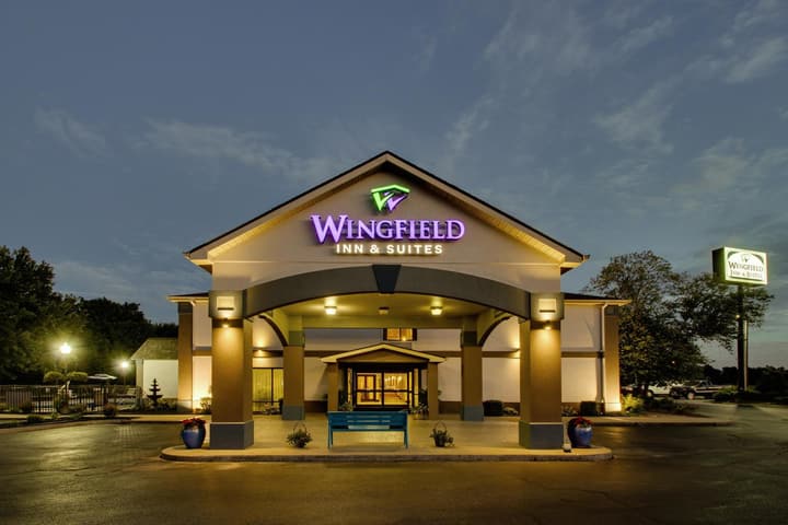 Greenfield Inn & Suites Owensboro, KY Airport