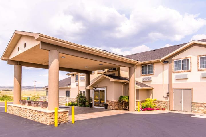 Quality Inn & Suites University