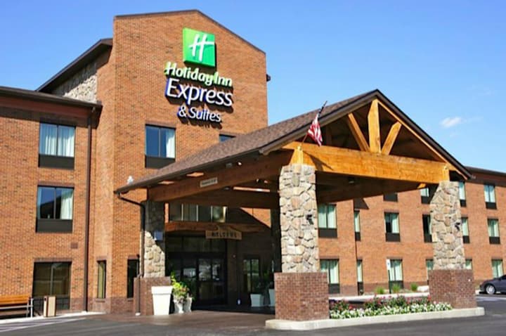 Holiday Inn Express & Suites Donegal by IHG