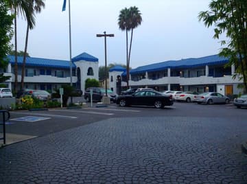Hotel Current