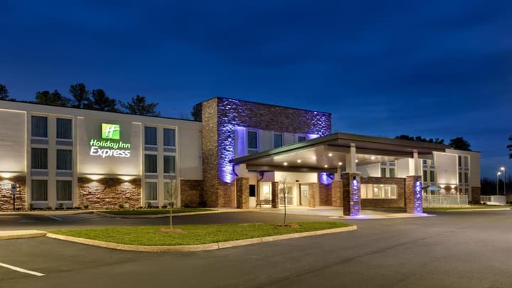 Holiday Inn Express - Williamsburg Busch Gardens Area by IHG