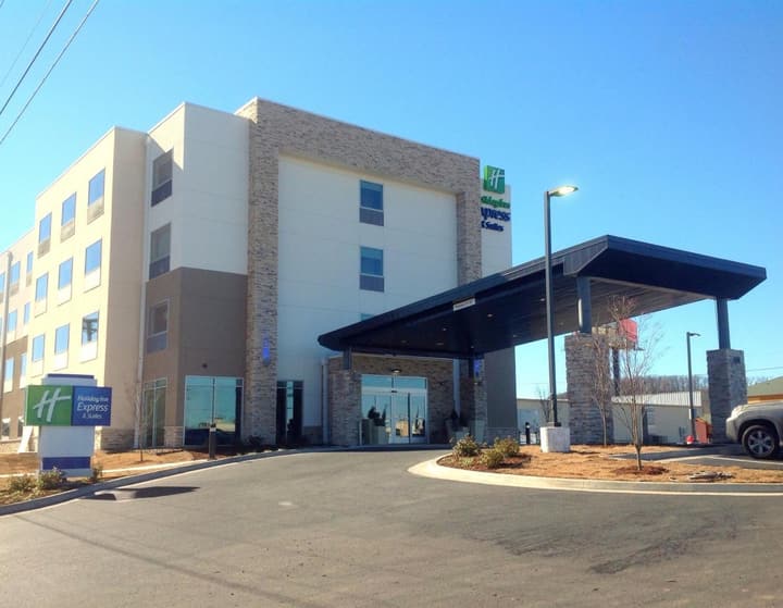 Holiday Inn Express and Suites Tahlequah by IHG