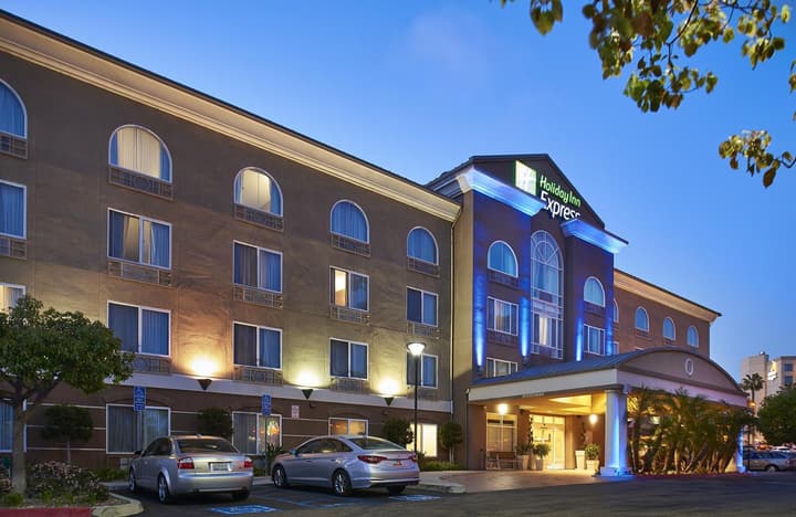 Holiday Inn Express San Diego - Sorrento Valley by IHG