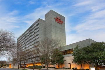 Crowne Plaza Knoxville Downtown University by IHG