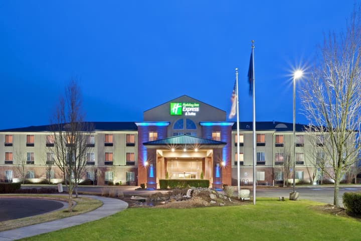 Holiday Inn Express & Suites Albany Oregon by IHG
