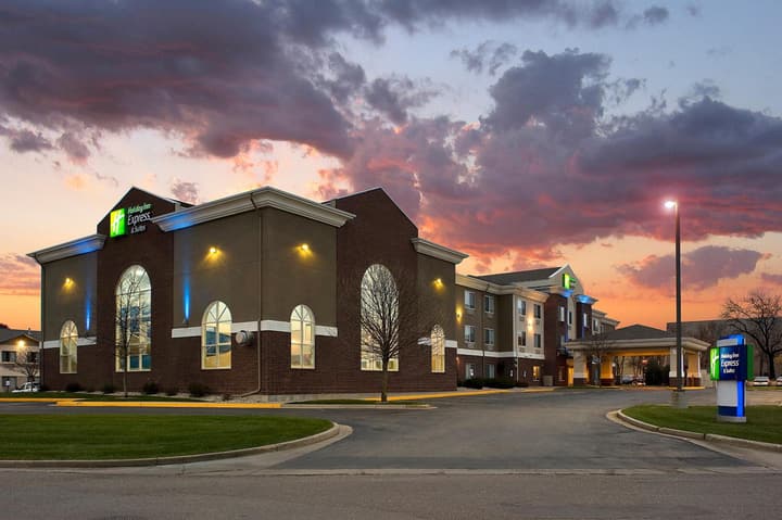 Garner Hotel Brookings by IHG