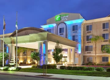 Holiday Inn Express & Suites Fresno River Park Hwy 41 by IHG