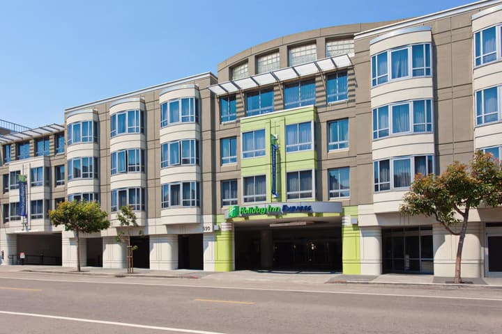 Holiday Inn Express Hotel & Suites Fisherman's Wharf by IHG