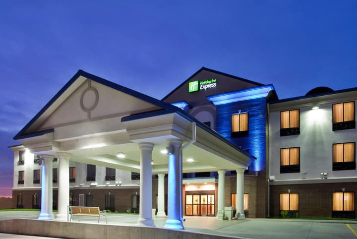 Holiday Inn Express Hotel & Suites McPherson by IHG