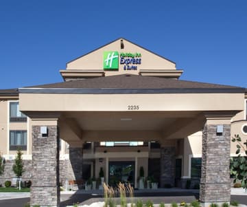 Holiday Inn Express & Suites Logan by IHG
