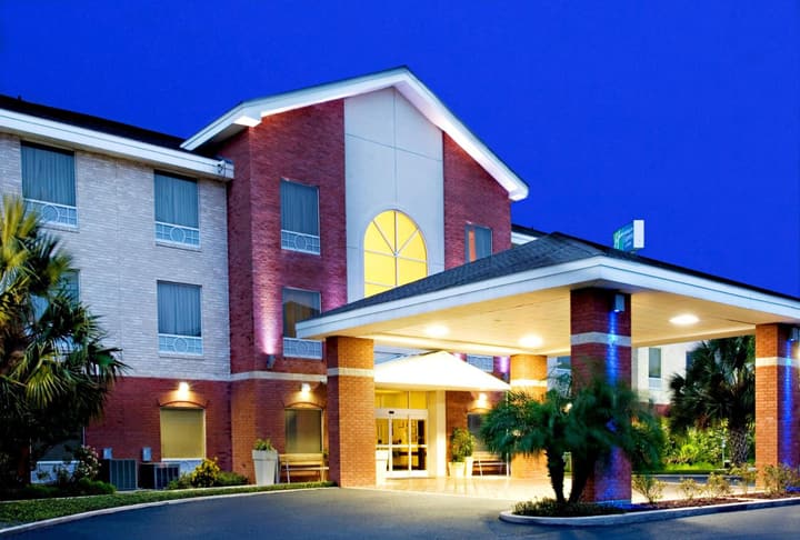 Holiday Inn Express Hotel and Suites Weslaco by IHG