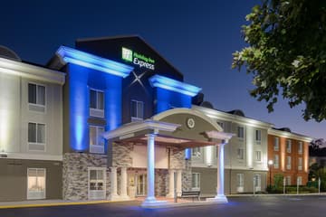 Holiday Inn Express & Suites Philadelphia - Mt Laurel by IHG