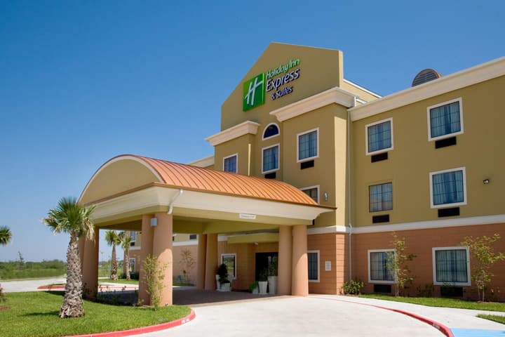 Holiday Inn Express Hotel and Suites Kingsville by IHG