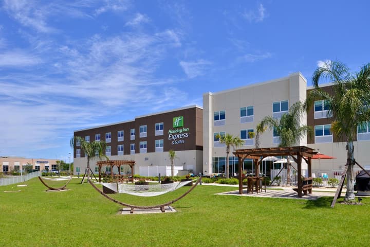 Holiday Inn Express & Suites Trinity by IHG