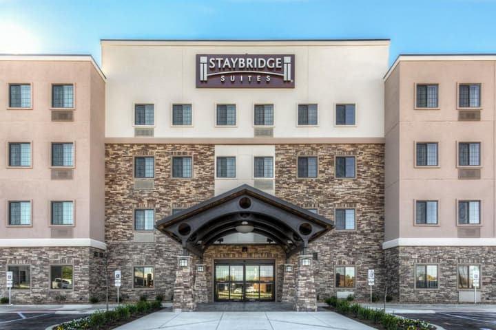 Staybridge Suites St Louis - Westport by IHG