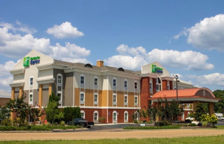 Holiday Inn Express McComb by IHG