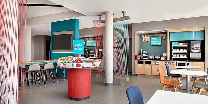 avid hotels - Detroit - Warren by IHG