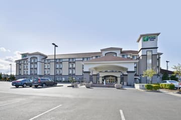 Holiday Inn Express & Suites Tacoma South - Lakewood by IHG