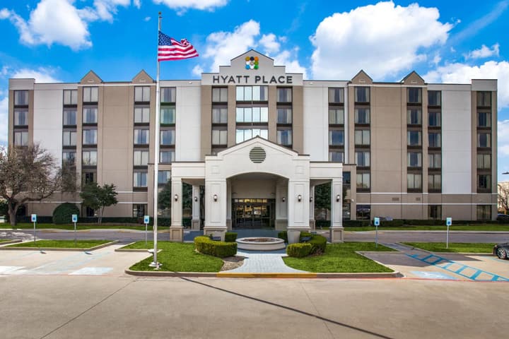 Hyatt Place Fort Worth / Cityview