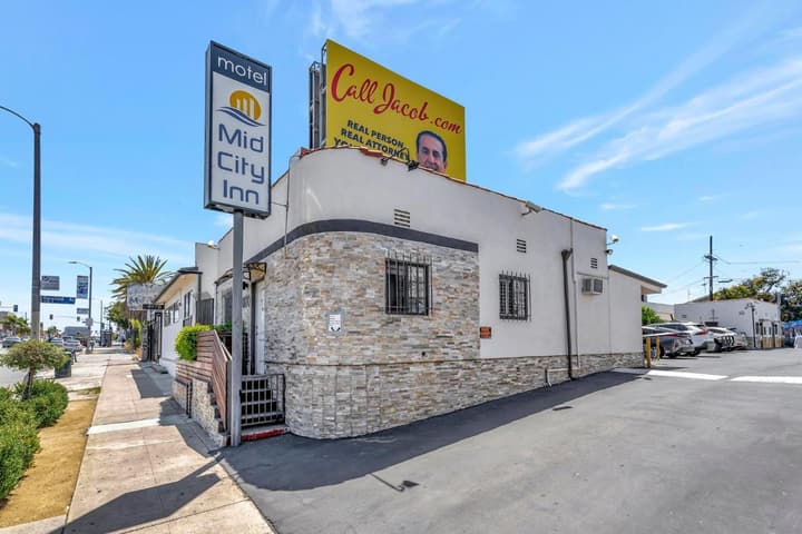 Mid City Inn