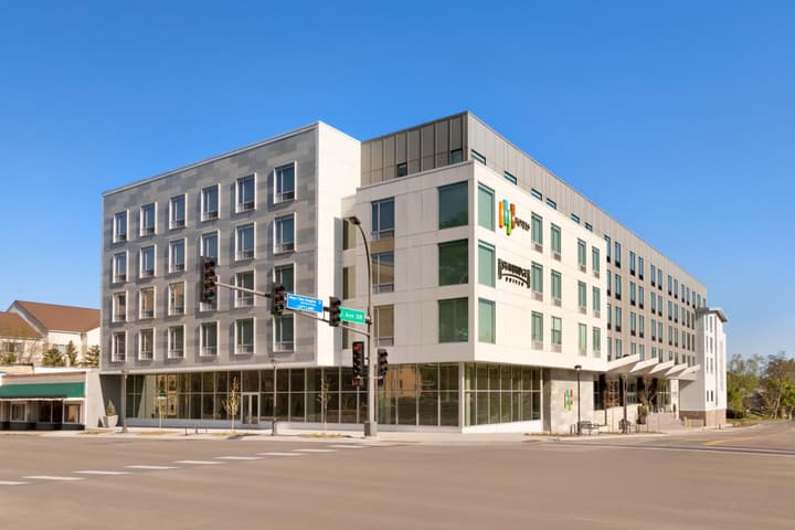 Staybridge Suites Rochester - Mayo Clinic Area by IHG