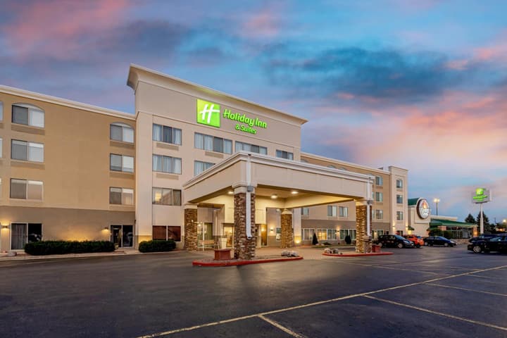 Holiday Inn & Suites Wausau-Rothschild by IHG