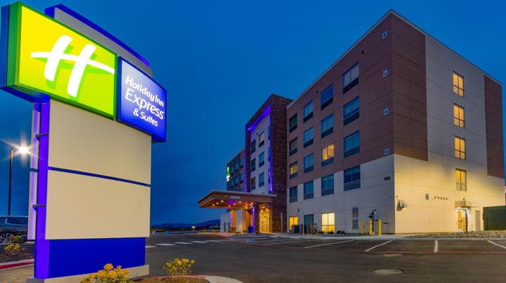 Holiday Inn Express & Suites - Harrisonburg University Area by IHG