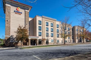 Comfort Suites Huntersville near Lake Norman