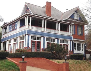 2439 Fairfield "A Bed and Breakfast"