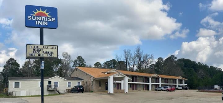 Sunrise Inn