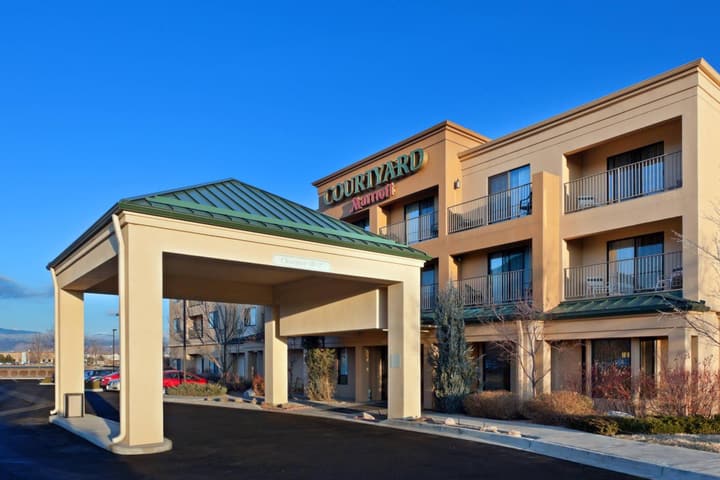 Courtyard Boulder Longmont