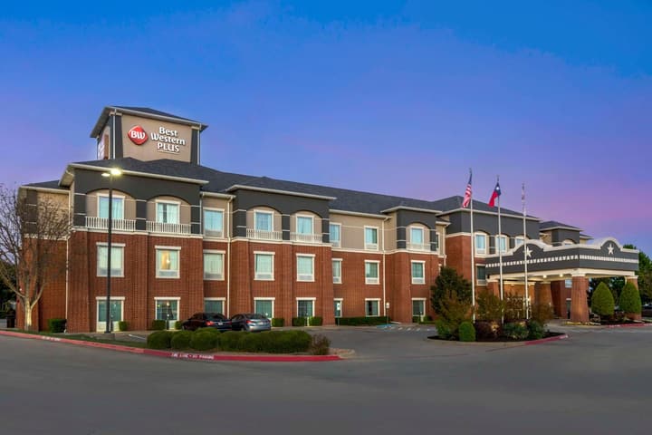 Best Western Plus Duncanville Dallas