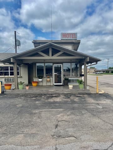 Economy Inn
