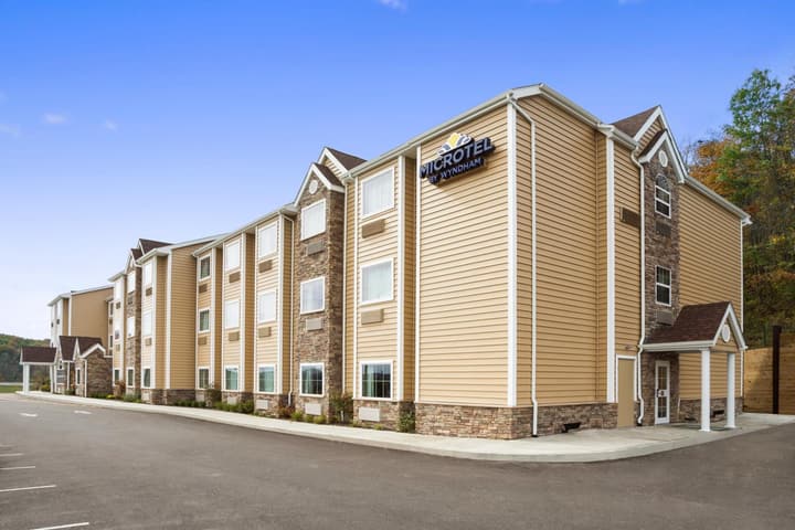 Microtel Inn & Suites by Wyndham Cambridge