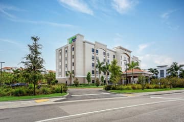 Holiday Inn Express & Suites - Miramar by IHG