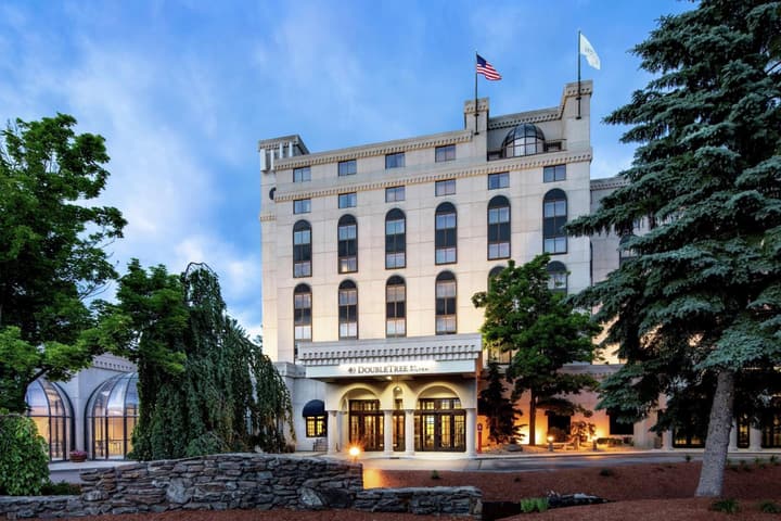 DoubleTree by Hilton Nashua