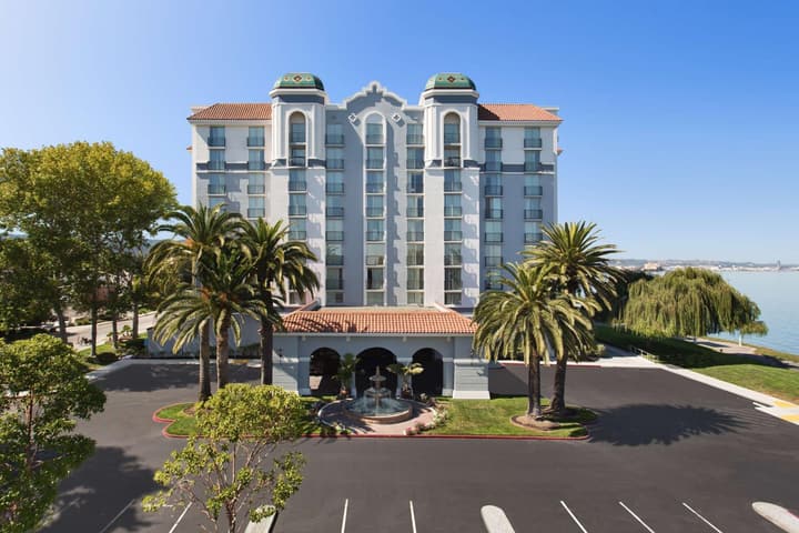 Embassy Suites San Francisco Airport Waterfront