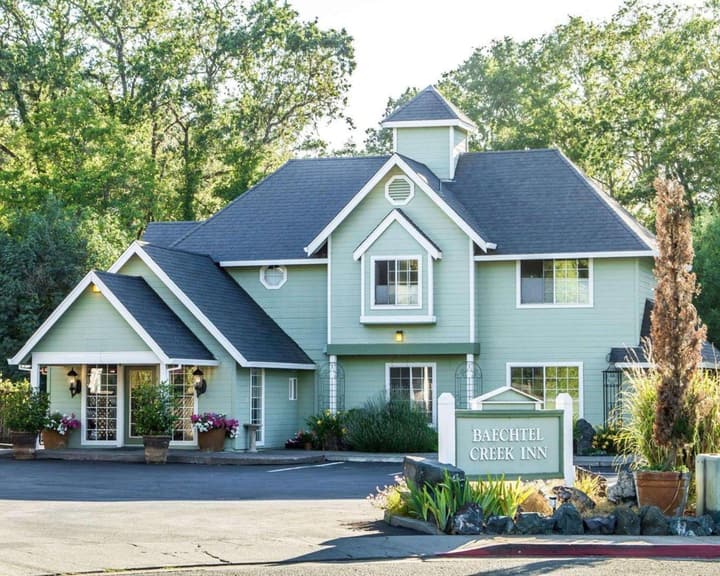 Baechtel Creek Inn