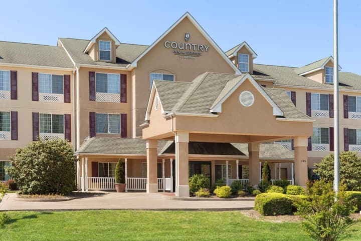 Garner Hotel Paducah West by IHG