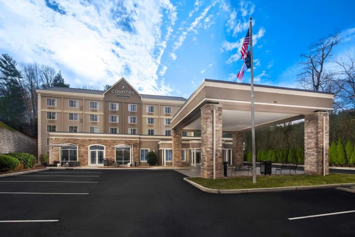 La Quinta Inn & Suites by Wyndham Downtown Asheville