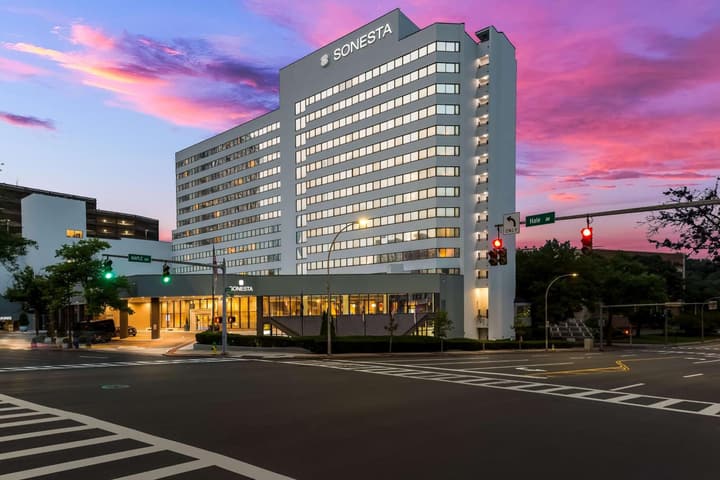 Sonesta White Plains Downtown