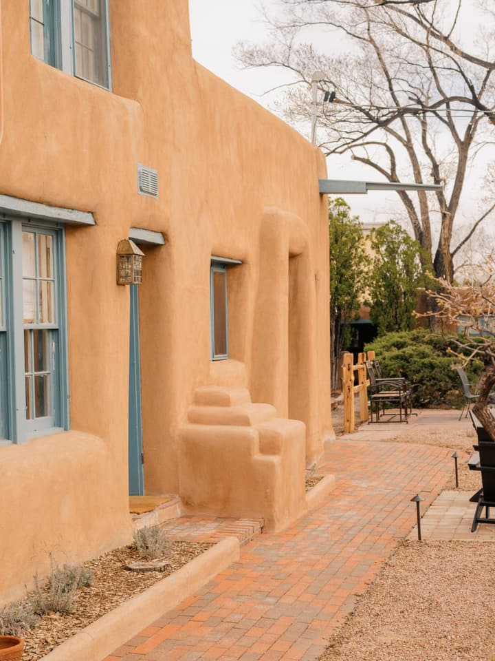 Pueblo Bonito Inn
