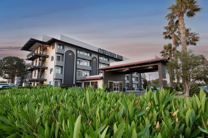 Oxnard Inn Lancaster