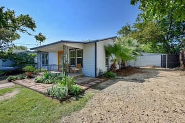 Artful Urban Bungalow Stylish Comfort in North Austin