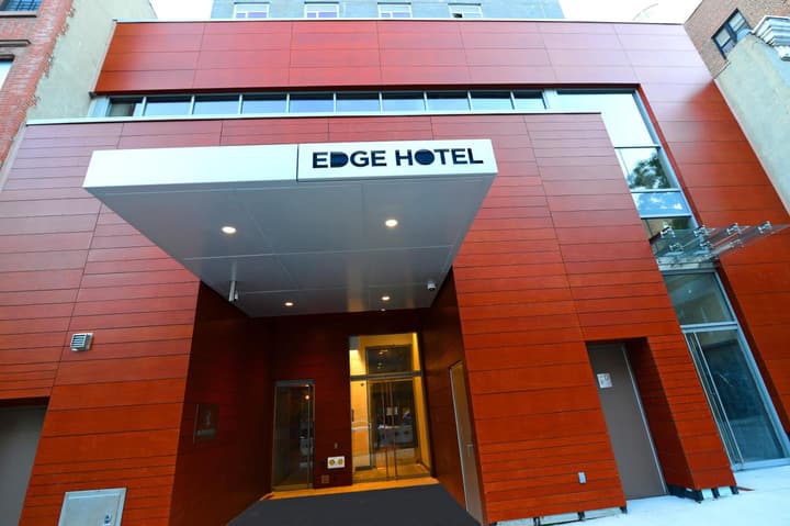 Edge Hotel Washington Heights