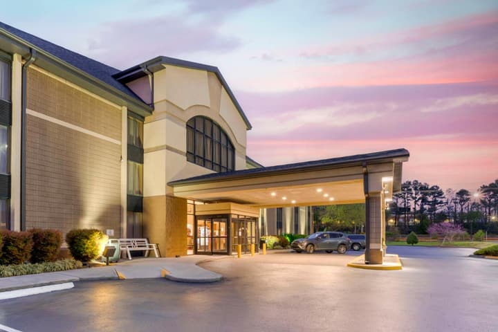 Best Western Plus Knoxville Cedar Bluff