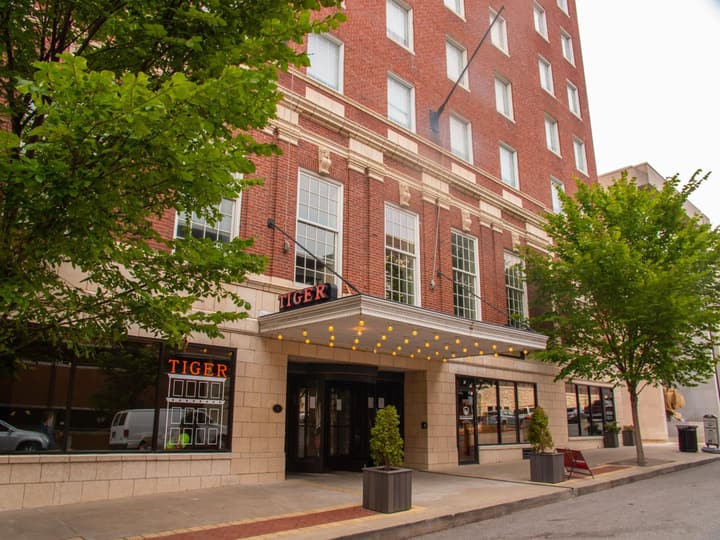 voco The Tiger Hotel, Columbia, MO by IHG
