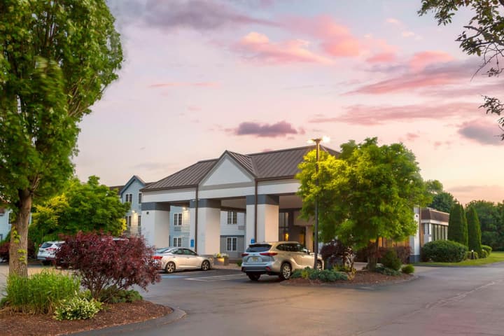 Best Western Hartford Hotel and Suites