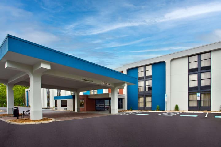 Hampton Inn State College